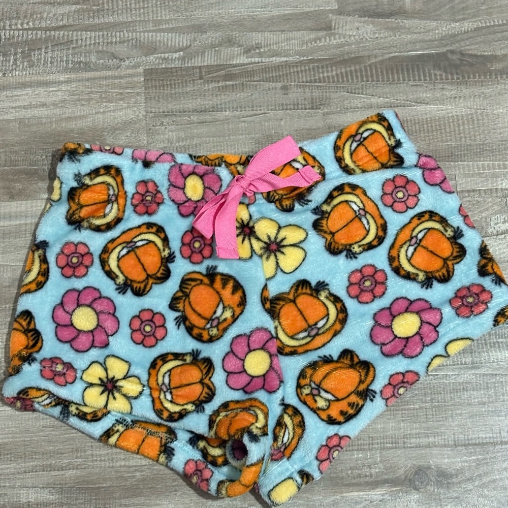 ! NEW! Cute Women’s Garfield Floral Fleece Pajama Sleep Lounge Shorts
